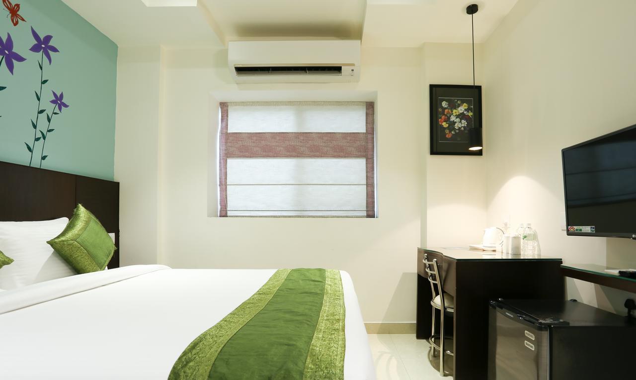 Treebo C Plaza Hotel Vijayawāda Buitenkant foto