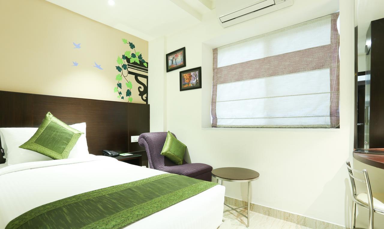 Treebo C Plaza Hotel Vijayawāda Buitenkant foto