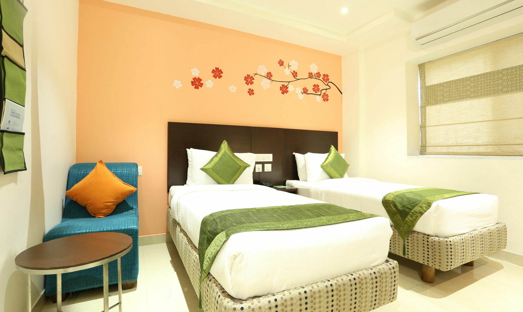 Treebo C Plaza Hotel Vijayawāda Buitenkant foto