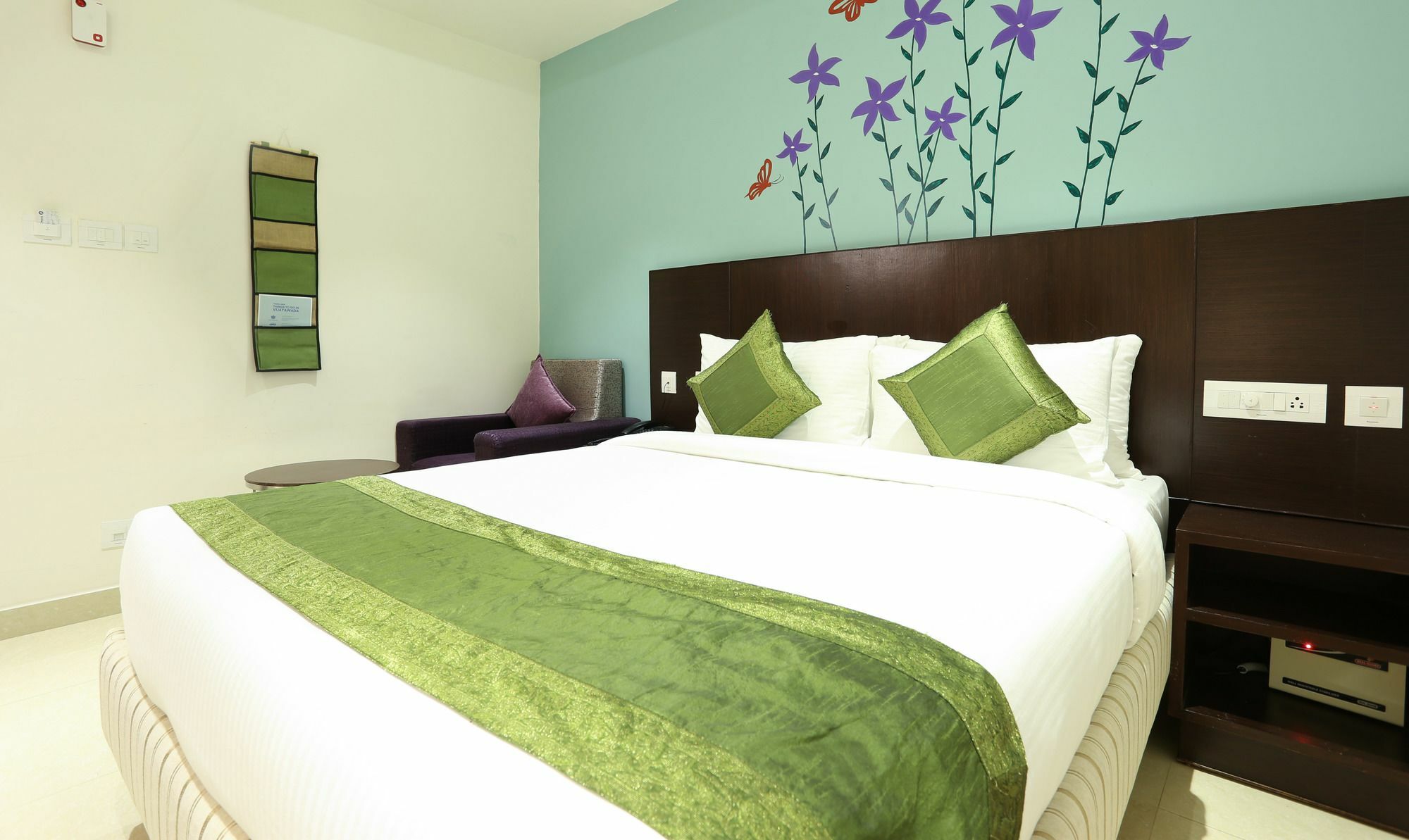 Treebo C Plaza Hotel Vijayawāda Buitenkant foto